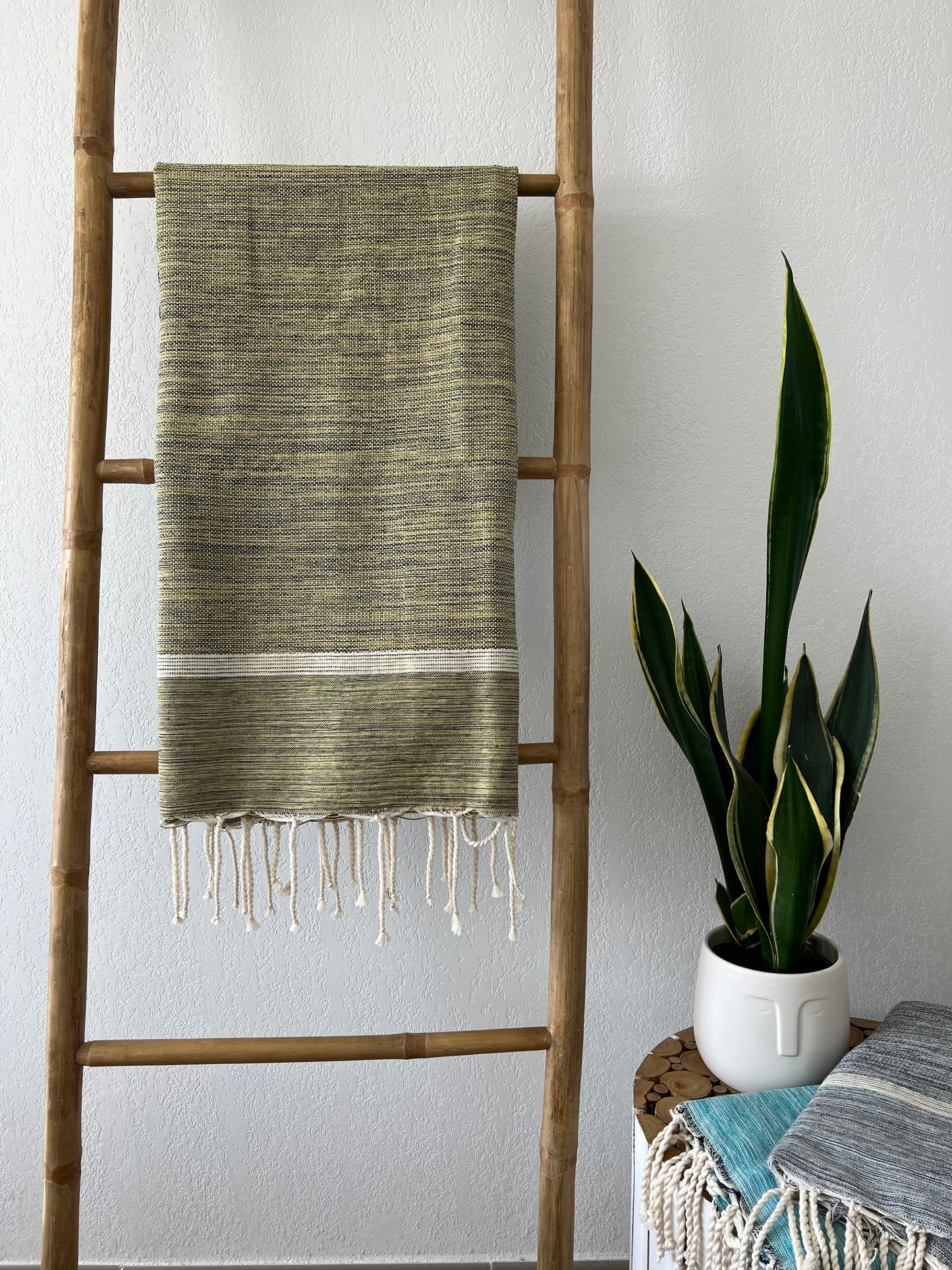 Fouta 100x200 cm Tissage Natté - Vert olive