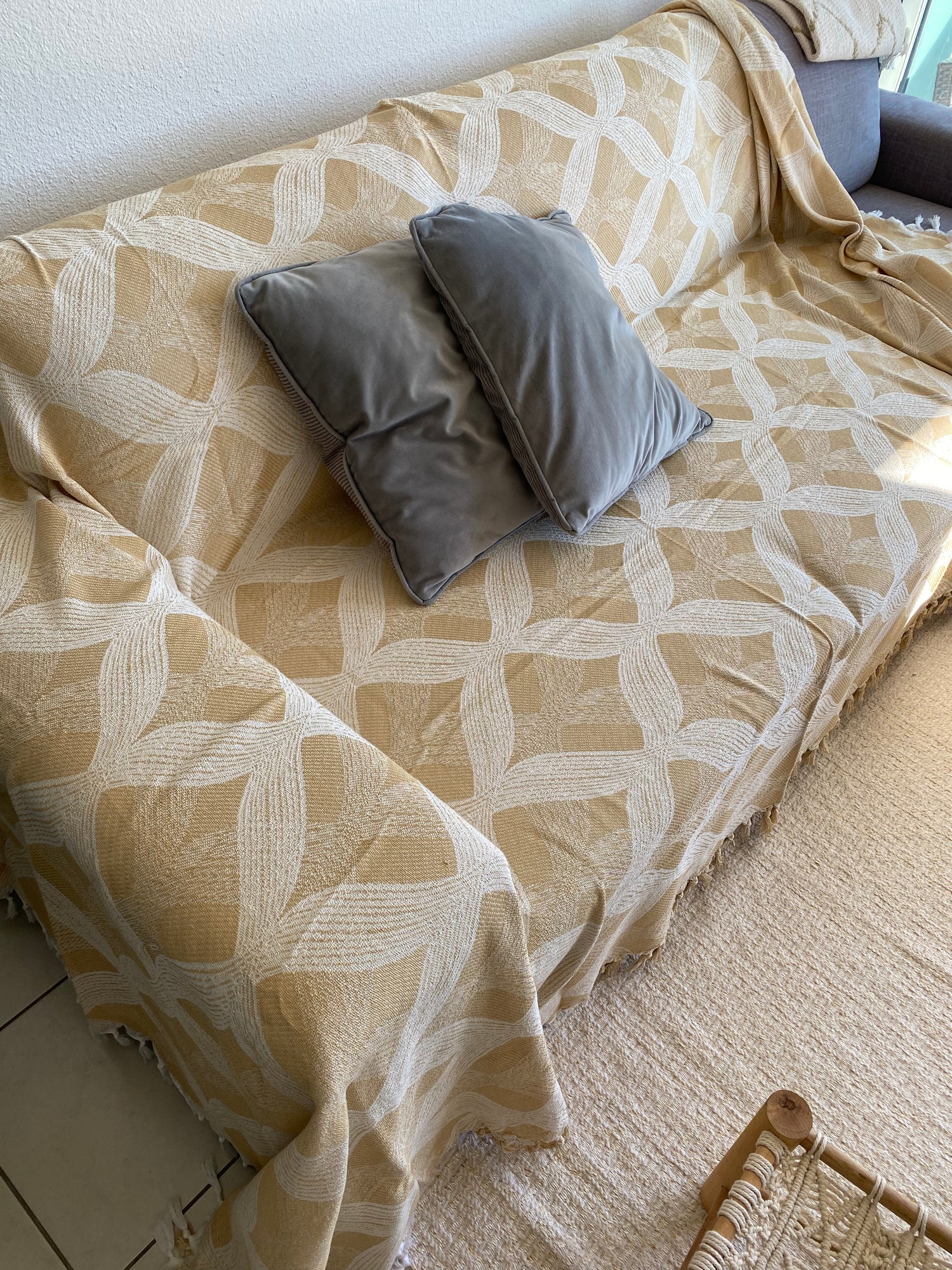 Des foutas aux designs variés et colorés