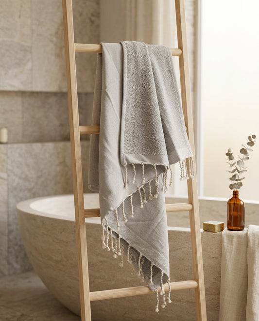 Fouta 100x200 cm gris clair – Serviette bain & plage en coton recyclé (doublée éponge)